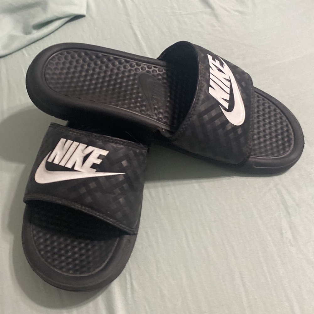 Black Nike Slides